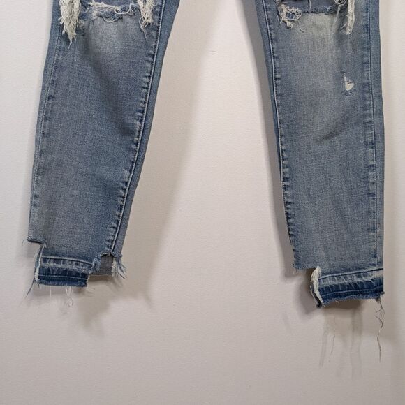 BlankNYC The Bond Mid Rise Skinny Jeans - Picture 4 of 11